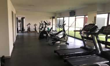 DEPARTAMENTO AMUEBLADO A LADO DEL PARQUE ALCALDE