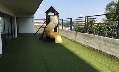 DEPARTAMENTO AMUEBLADO A LADO DEL PARQUE ALCALDE