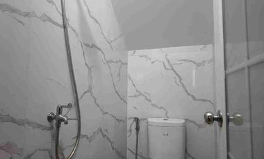 Di Jual Rumah Cantik 2 lantai di Taman Solo Cempaka Putih Promo