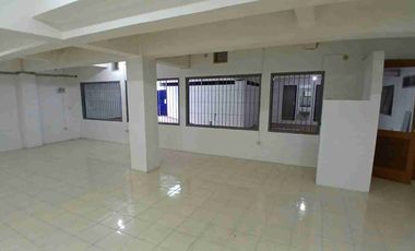 lantai besemrnt di sewakan diarea komplek Ciganjur