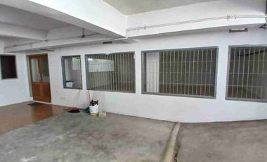 lantai besemrnt di sewakan diarea komplek Ciganjur