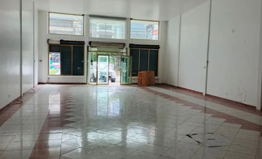 LOCAL COMERCIAL IÑAQUITO