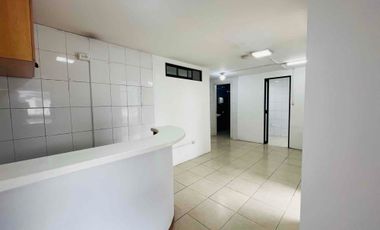 RENTO, Local Mega Comercial en Plaza en Calle principal más de 10 parqueos