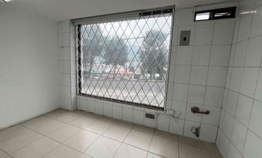 RENTO, Local Mega Comercial en Plaza en Calle principal más de 10 parqueos