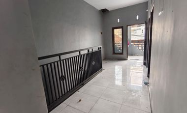 Dijual Rumah 2 Lantai Strategis Murah Tengah Kota 300Jtan Di Tambaksari Surabaya