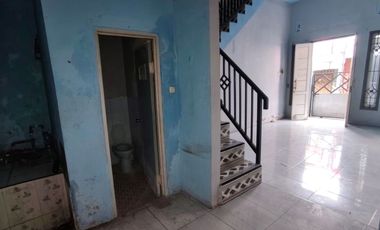 Dijual Rumah 2 Lantai Strategis Murah Tengah Kota 300Jtan Di Tambaksari Surabaya