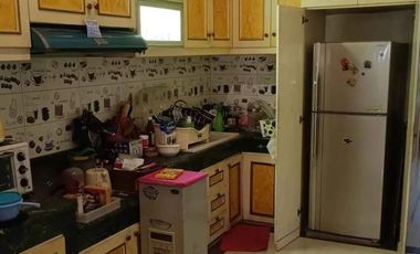 Dijual Rumah Harga Rugi Mewah 2 Lantai Dekat Masjid Al Akbar Kawasan Premium Di Perum. Kebonsari Elveka Surabaya