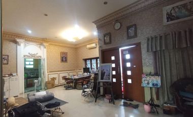 Dijual Rumah Harga Rugi Mewah 2 Lantai Dekat Masjid Al Akbar Kawasan Premium Di Perum. Kebonsari Elveka Surabaya