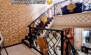 Dijual Rumah Harga Rugi Mewah 2 Lantai Dekat Masjid Al Akbar Kawasan Premium Di Perum. Kebonsari Elveka Surabaya