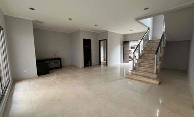 Sewa Rumah Golf Island PIK 8x20 (3+1 Kamar Tidur)