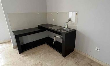 Sewa Rumah Golf Island PIK 8x20 (3+1 Kamar Tidur)