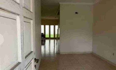 SEWA Rumah luas cocok buat kantor dan usaha di Griya Loka, BSD
