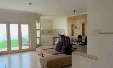 SEWA Rumah luas cocok buat kantor dan usaha di Griya Loka, BSD