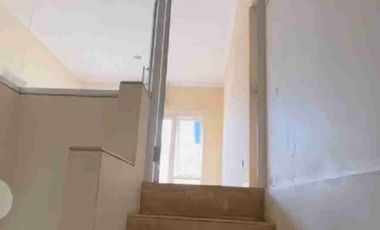 SEWA Rumah luas cocok buat kantor dan usaha di Griya Loka, BSD