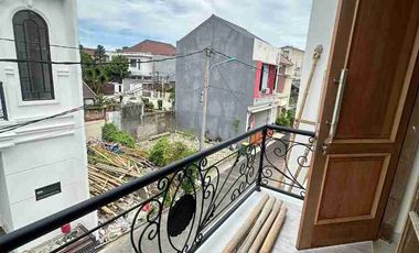 Rumah American Classic 2 Lantai Ready siap huni di Condet, Kramatjati – Jakarta Timur