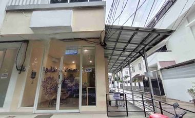 Ruko Huk 3 Lantai Baru Renovasi Dekat Mall Kelapa Gading