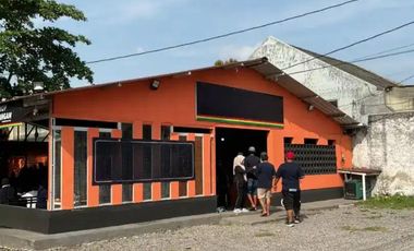 Business Space for Rent with Large Land in Giwangan Area Near JOGJA Hospital