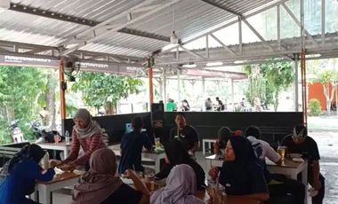 Business Space for Rent with Large Land in Giwangan Area Near JOGJA Hospital