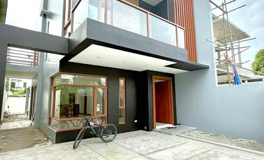 STUNNING DESIGN 2 STOREY DUPLEX HOUSE FOR SALE IN PARAÑAQUE