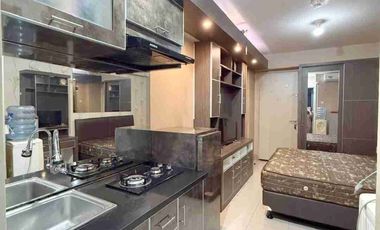 Sewa studio furnished apartment Bassura City tower Edelweiss