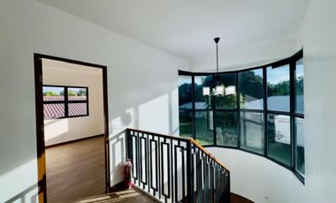 FOR SALE ELEGANT MODERN 2 STOREY HOUSE IN PARAÑAQUE