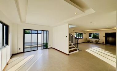 FOR SALE ELEGANT MODERN 2 STOREY HOUSE IN PARAÑAQUE