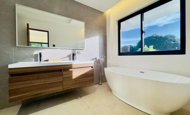 FOR SALE ELEGANT MODERN 2 STOREY HOUSE IN PARAÑAQUE