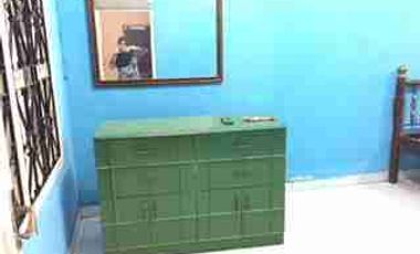 Rumah Bertingkat Di Belakang