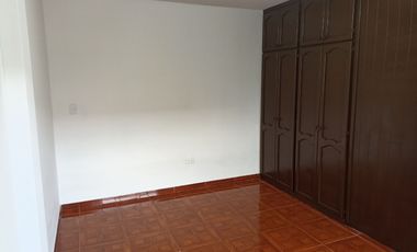 Arriendo Mini Departamento ubicado en la Vicentina Alta, Centro Norte de Quito.