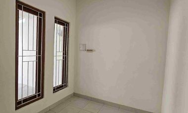 RUMAH RAPI 1 LANTAI SIAP HUNI DURI KEPA JAKARTA BARAT