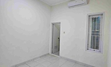RUMAH RAPI 1 LANTAI SIAP HUNI DURI KEPA JAKARTA BARAT