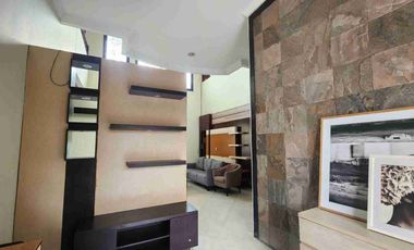 RUMAH MEWAH 2 LANTAI -BADAK AGUNG RENON