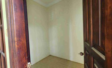 RUMAH MEWAH 2 LANTAI -BADAK AGUNG RENON