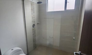 Espectacular Casa Campestre en Chía – Vivenza | 200m² | Sin HipotecaDescripción:Disfrute de la tranquilidad y el confort en esta hermosa casa exterior