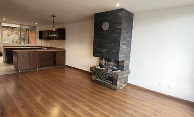 Espectacular Casa Campestre en Chía – Vivenza | 200m² | Sin HipotecaDescripción:Disfrute de la tranquilidad y el confort en esta hermosa casa exterior