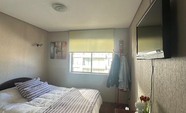 Vendo amplio y cómodo departamento en Viña del Mar, buena conectividad en los Orientes, 2 dormitorios 2 baños, 1 estacionamiento, $ 175.000.000