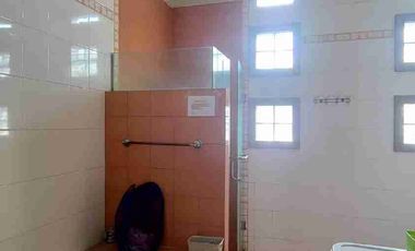 Rumah Sewa dekat Batununggal terawat 2 lantai luas dan mewah