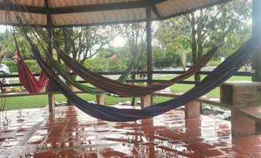 ☀️  ¡EL PARAÍSO QUE BUSCABAS EN EL LLANO! 🌴  ¡arriendo CONTRATO MINIMO 1 AÑO espectacular casa campestre en La Llanerita, Villavicencio. Un espacio g