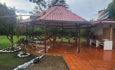 ☀️  ¡EL PARAÍSO QUE BUSCABAS EN EL LLANO! 🌴  ¡arriendo CONTRATO MINIMO 1 AÑO espectacular casa campestre en La Llanerita, Villavicencio. Un espacio g