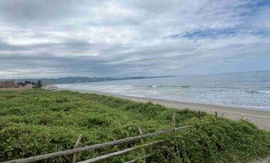 Vendo Terreno al pie del mar - Puerto Cayo - Jipijapa Manabi