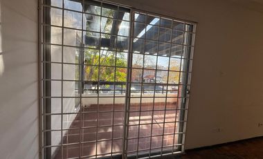 ZONA CENTRO EN EL PRIMER CUADRO DE LA CIUDAD, LOCAL COMERCIAL EN 2 PLANTAS FRENTE A ESTACIONAMIENTO PUBLICO