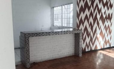 ZONA CENTRO EN EL PRIMER CUADRO DE LA CIUDAD, LOCAL COMERCIAL EN 2 PLANTAS FRENTE A ESTACIONAMIENTO PUBLICO