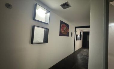 ZONA CENTRO EN EL PRIMER CUADRO DE LA CIUDAD, LOCAL COMERCIAL EN 2 PLANTAS FRENTE A ESTACIONAMIENTO PUBLICO