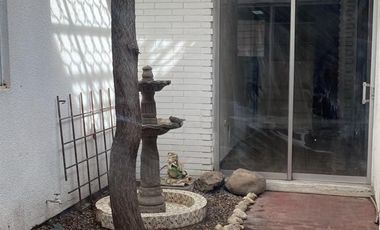 ZONA CENTRO EN EL PRIMER CUADRO DE LA CIUDAD, LOCAL COMERCIAL EN 2 PLANTAS FRENTE A ESTACIONAMIENTO PUBLICO