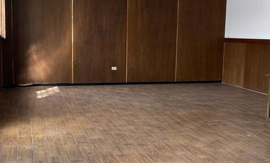 ZONA CENTRO EN EL PRIMER CUADRO DE LA CIUDAD, LOCAL COMERCIAL EN 2 PLANTAS FRENTE A ESTACIONAMIENTO PUBLICO