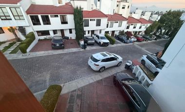 CASA EN VENTA AV CENTENARIO 2698 JARDIN CTO SERVICIO EN PRIVADA SEGURIDAD 3 RECAMARAS