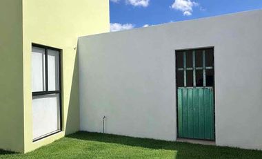 Casa en venta de 3 habitaciones en Floresta Residencial equipada