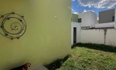 Casa en venta de 3 habitaciones en Floresta Residencial equipada