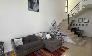 Casa en venta de 3 habitaciones en Floresta Residencial equipada
