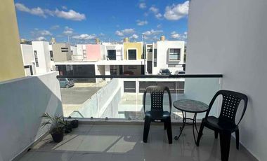 Casa en venta de 3 habitaciones en Floresta Residencial equipada